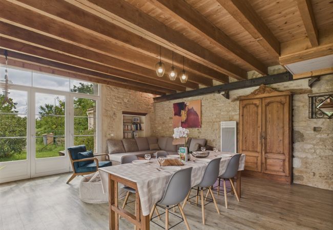 House in Saint-Vincent-sur-Jard - Authentic stone house for 7 with garden House in Saint-Vincent-sur-Jard - Authentic stone house for 7 with garden