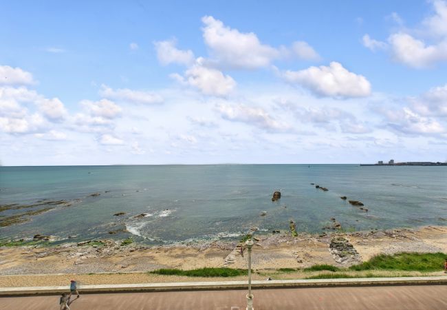 Apartment in Les Sables-d´Olonne - Sea view apartment 500m from the beach Apartment in Les Sables-d´Olonne - Sea view apartment 500m from the beach