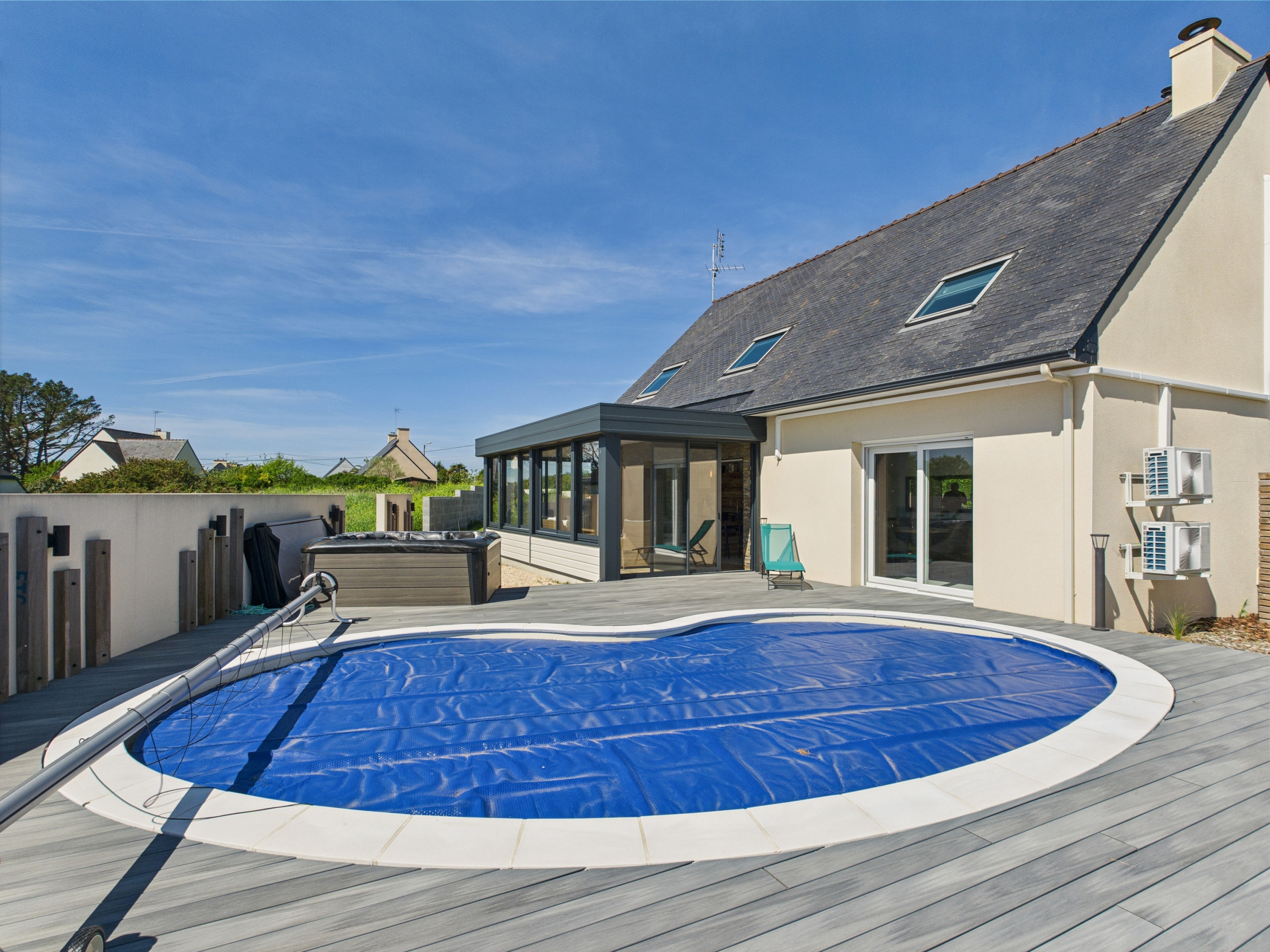  in Penmarch - Swimming pool, jacuzzi and large terrace for 7