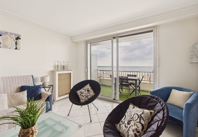 Apartment in Pornichet - Sea view - Apartment for 6 - 5 m from the beach Apartment in Pornichet - Sea view - Apartment for 6 - 5 m from the beach