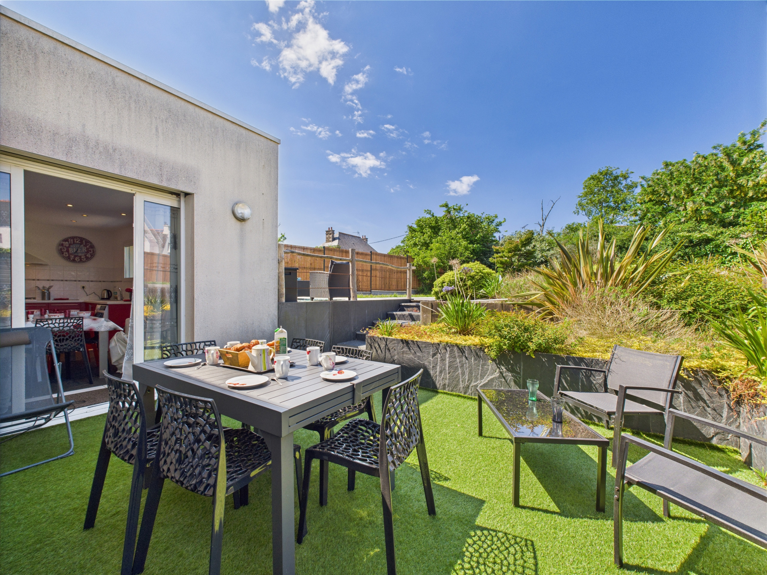  in Pléneuf-Val-André - Heated pool, beach 700m away, house for 6