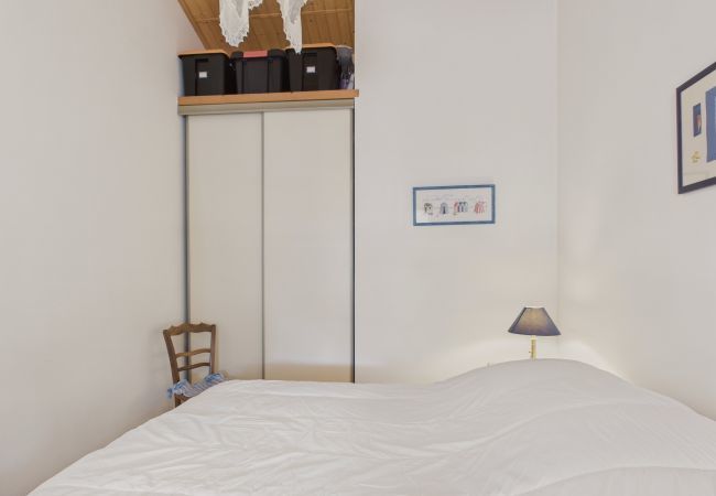 House in Longeville-sur-Mer - House in Les Conches, garden, sleeps 4 House in Longeville-sur-Mer - House in Les Conches, garden, sleeps 4