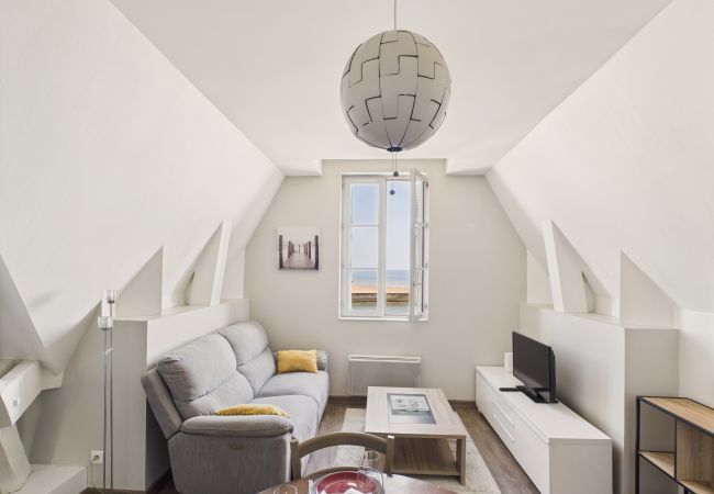 Apartment in Saint-Gilles-Croix-de-Vie - Apartment for 4 with ocean view Apartment in Saint-Gilles-Croix-de-Vie - Apartment for 4 with ocean view