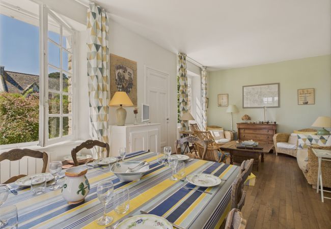 House in Bénodet - Sea view – house for 4 adults and 3 children House in Bénodet - Sea view – house for 4 adults and 3 children