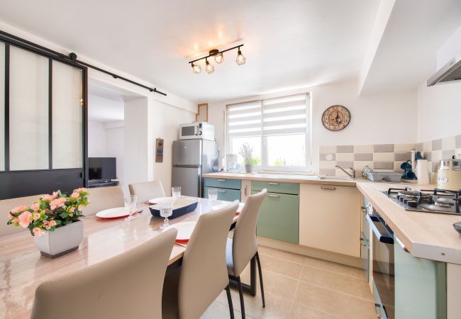 Apartment in Plounéour-Trez - 100m from the Beach – Apart with Garden for 5