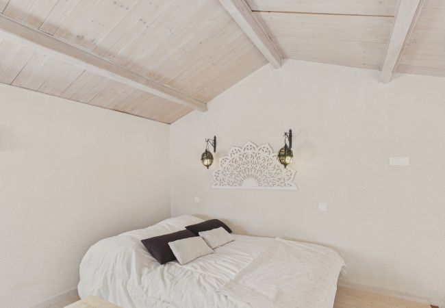 House in Longeville-sur-Mer - Colorful family home with garden for 6 House in Longeville-sur-Mer - Colorful family home with garden for 6