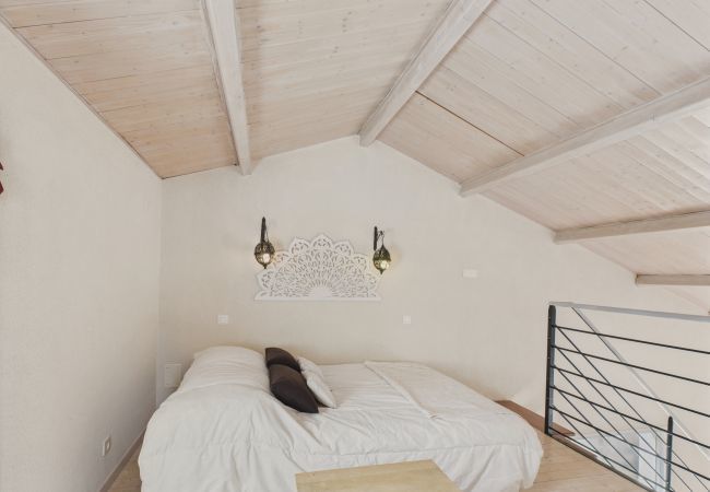 House in Longeville-sur-Mer - Colorful family home with garden for 6 House in Longeville-sur-Mer - Colorful family home with garden for 6