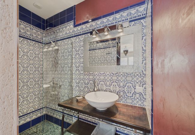 House in Longeville-sur-Mer - Colorful family home with garden for 6 House in Longeville-sur-Mer - Colorful family home with garden for 6