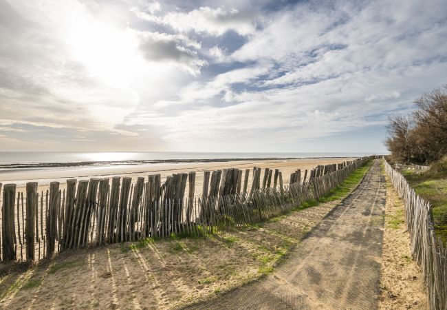 House in Longeville-sur-Mer - Colorful family home with garden for 6 House in Longeville-sur-Mer - Colorful family home with garden for 6