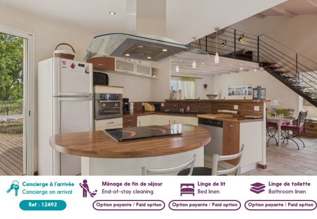 House in Longeville-sur-Mer - Colorful family home with garden for 6 House in Longeville-sur-Mer - Colorful family home with garden for 6