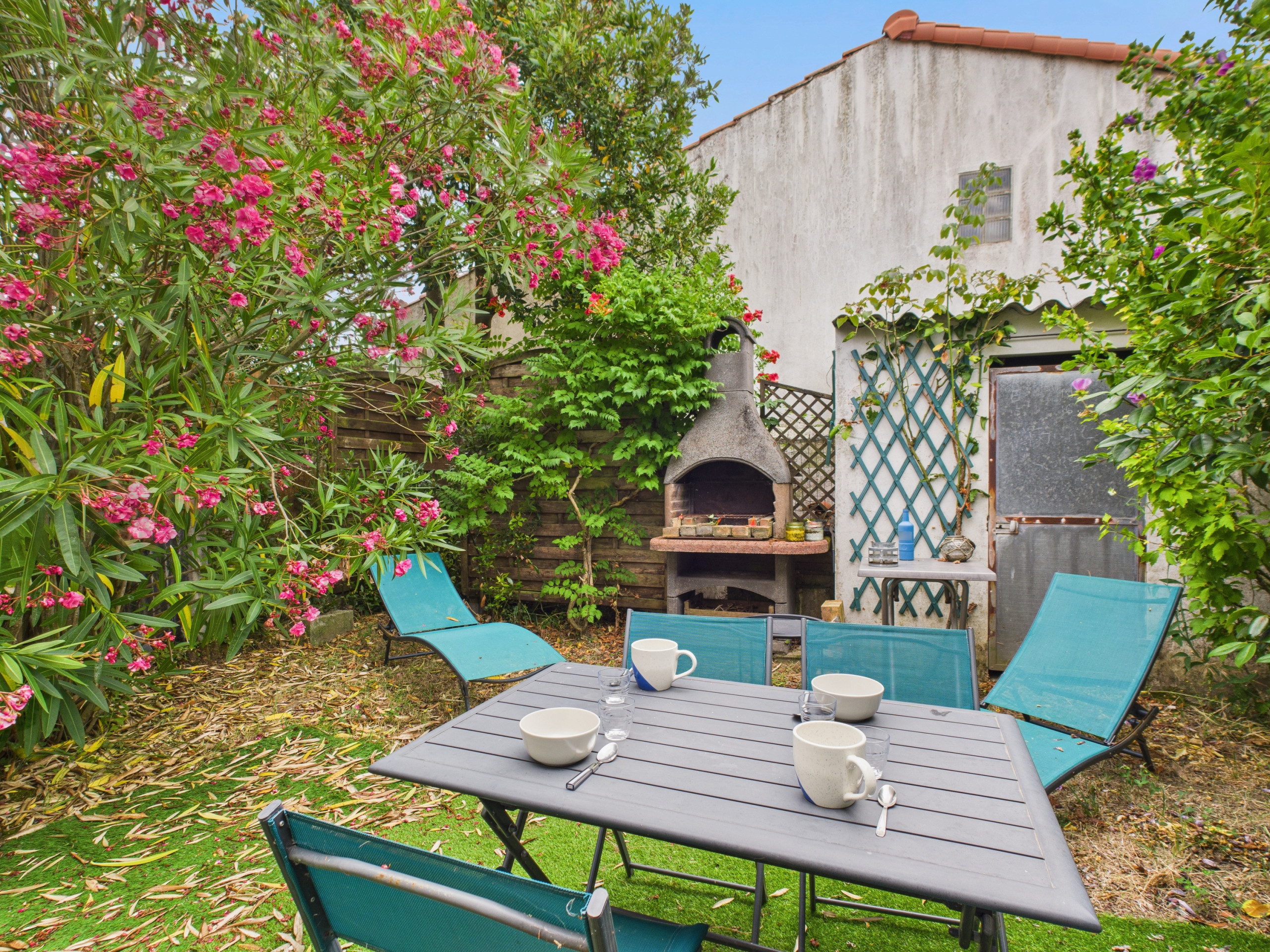  in Saint-Gilles-Croix-de-Vie - 200m from the beach, garden, apartment for 4
