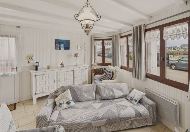 House in Treffiagat - Harbor view – 350m from the beach – house for 6 House in Treffiagat - Harbor view – 350m from the beach – house for 6