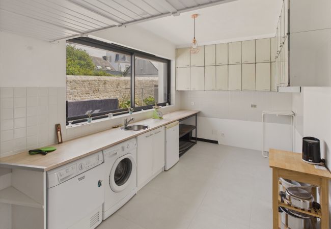 House in Pont-l´Abbé - River View – Spacious House and Garden for 10 House in Pont-l´Abbé - River View – Spacious House and Garden for 10