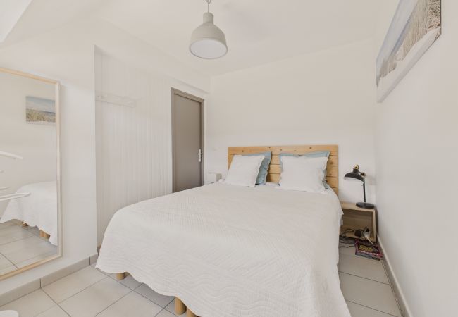 Apartment in Carnac - Sea view - 100m from beach - Apart for 4  Apartment in Carnac - Sea view - 100m from beach - Apart for 4