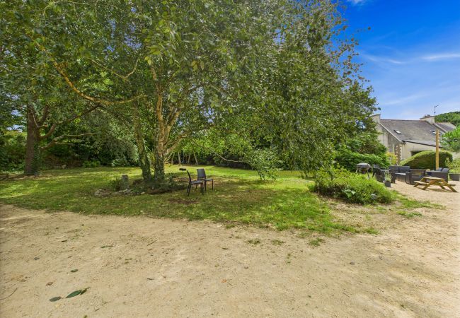 House in Fouesnant - Lovely house for 6 – Large garden and barbecue House in Fouesnant - Lovely house for 6 – Large garden and barbecue