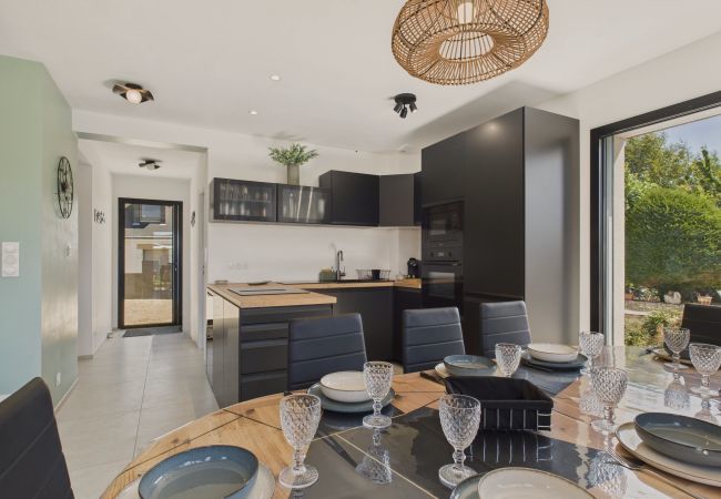 House in Saint-Gildas-de-Rhuys - Sea view – 500m from the beach – House for 10 House in Saint-Gildas-de-Rhuys - Sea view – 500m from the beach – House for 10