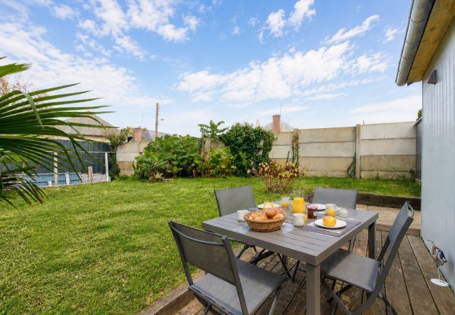 House in Dinard - 700m from beach - House for 4 - Garden & BBQ