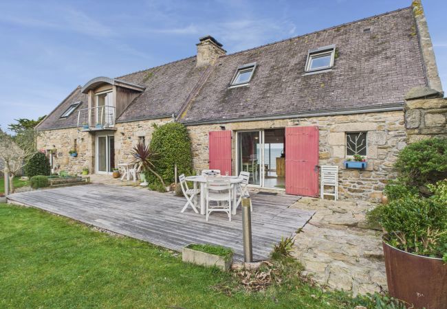 House in Plouguerneau - Ocean View – Charming House for 4 – Garden