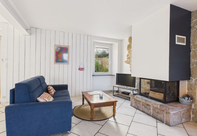 House in Erquy - 400 m from the beach - House with garden for 6