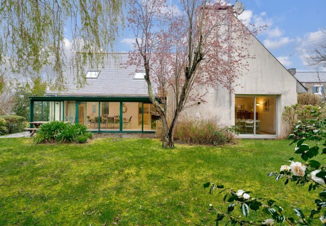 House in Dinard - House for 12 with garden, 600m from the beach