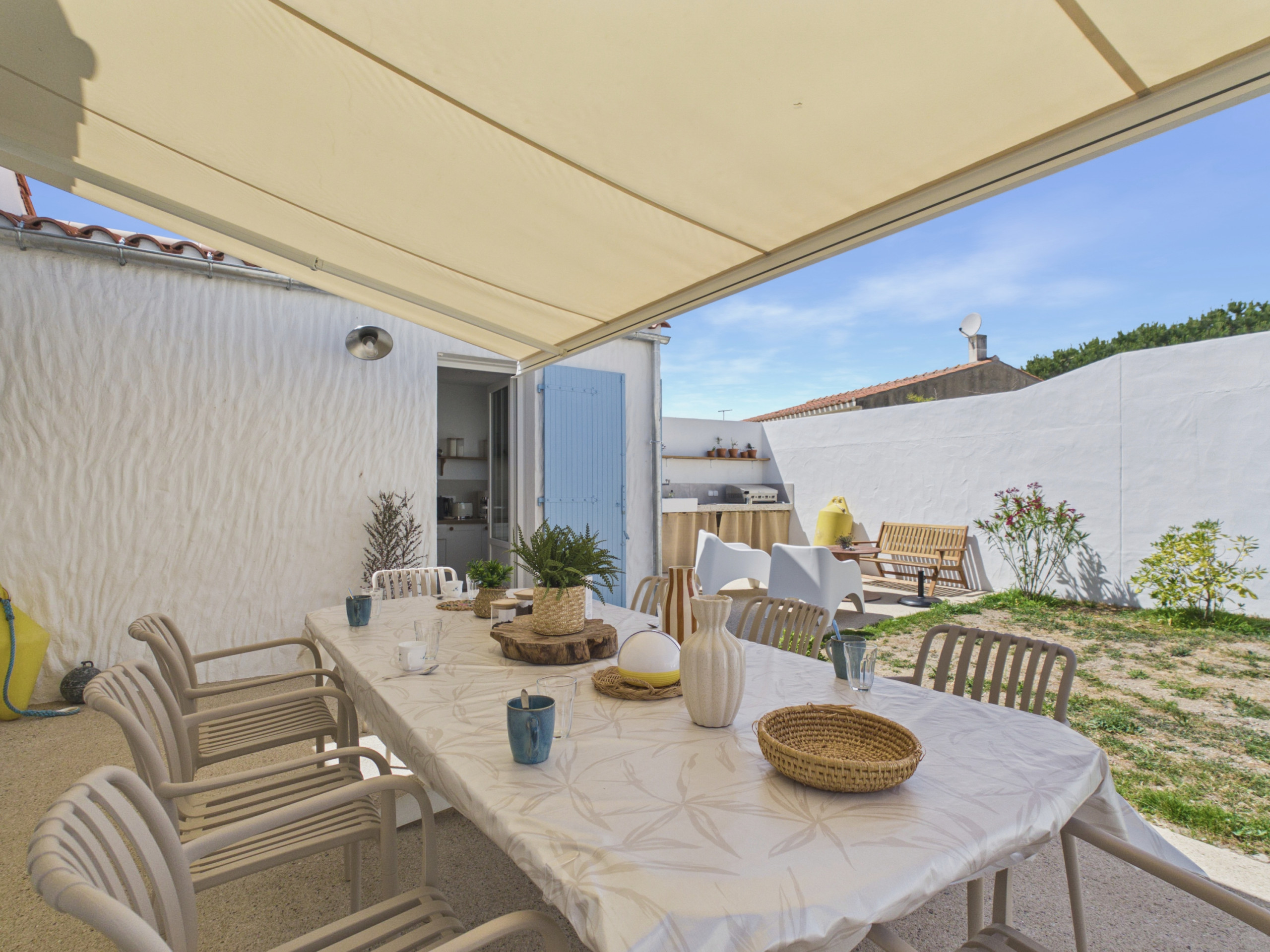  in Brem-sur-Mer - House for 7 with garden near the sea