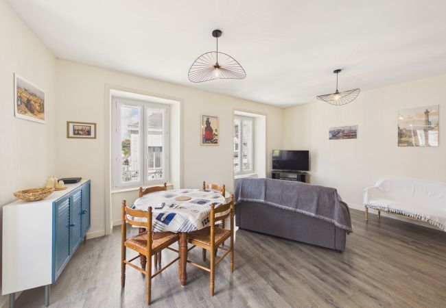 Apartment in Pont-l´Abbé - Charming duplex for 2 in the city center