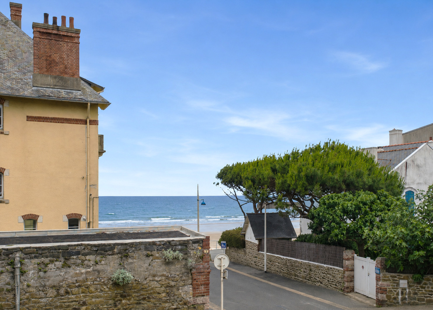  in Pléneuf-Val-André - Sea view, near beach, lovely flat for 4