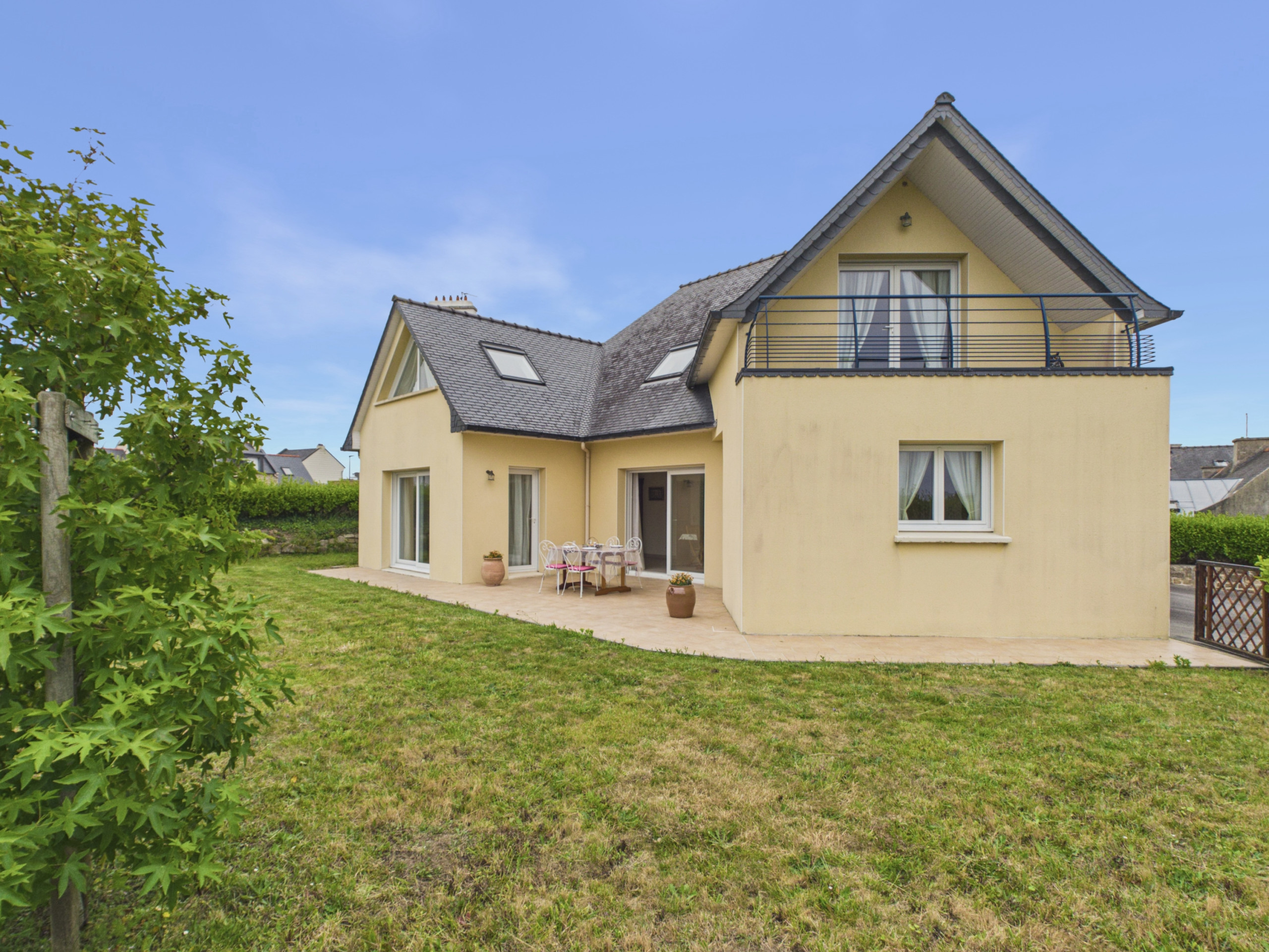  in Plouguerneau - Near beach, spacious house with garden