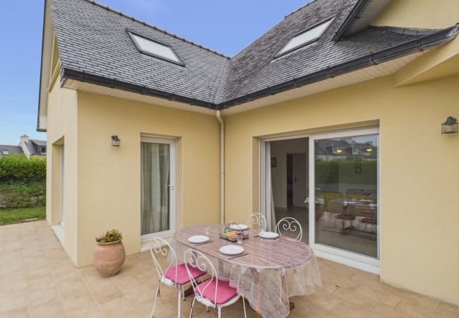 House in Plouguerneau - Beach at 200m, family house for 7 with garden
