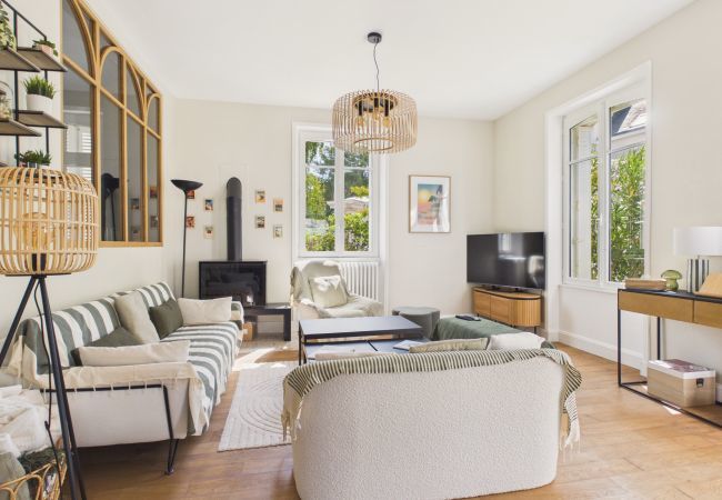 House in Pornichet - Stunning house for 9, garden, walk everywhere