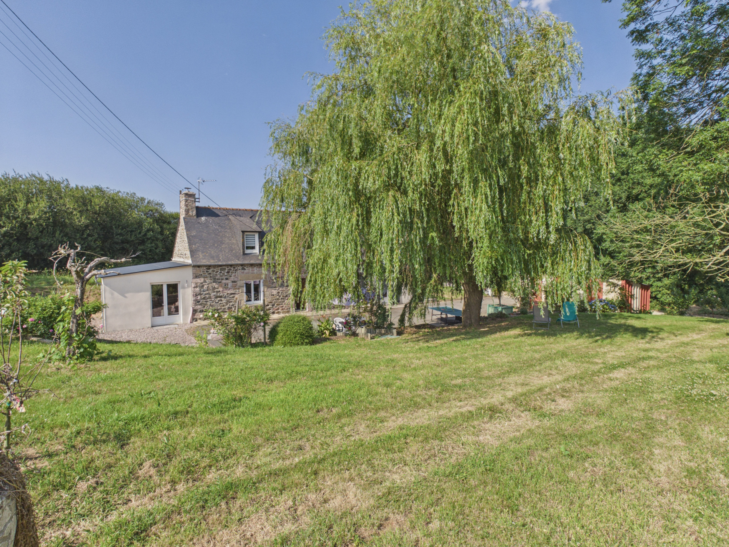  in Hénansal - Charming house 6 guests, large garden & BBQ