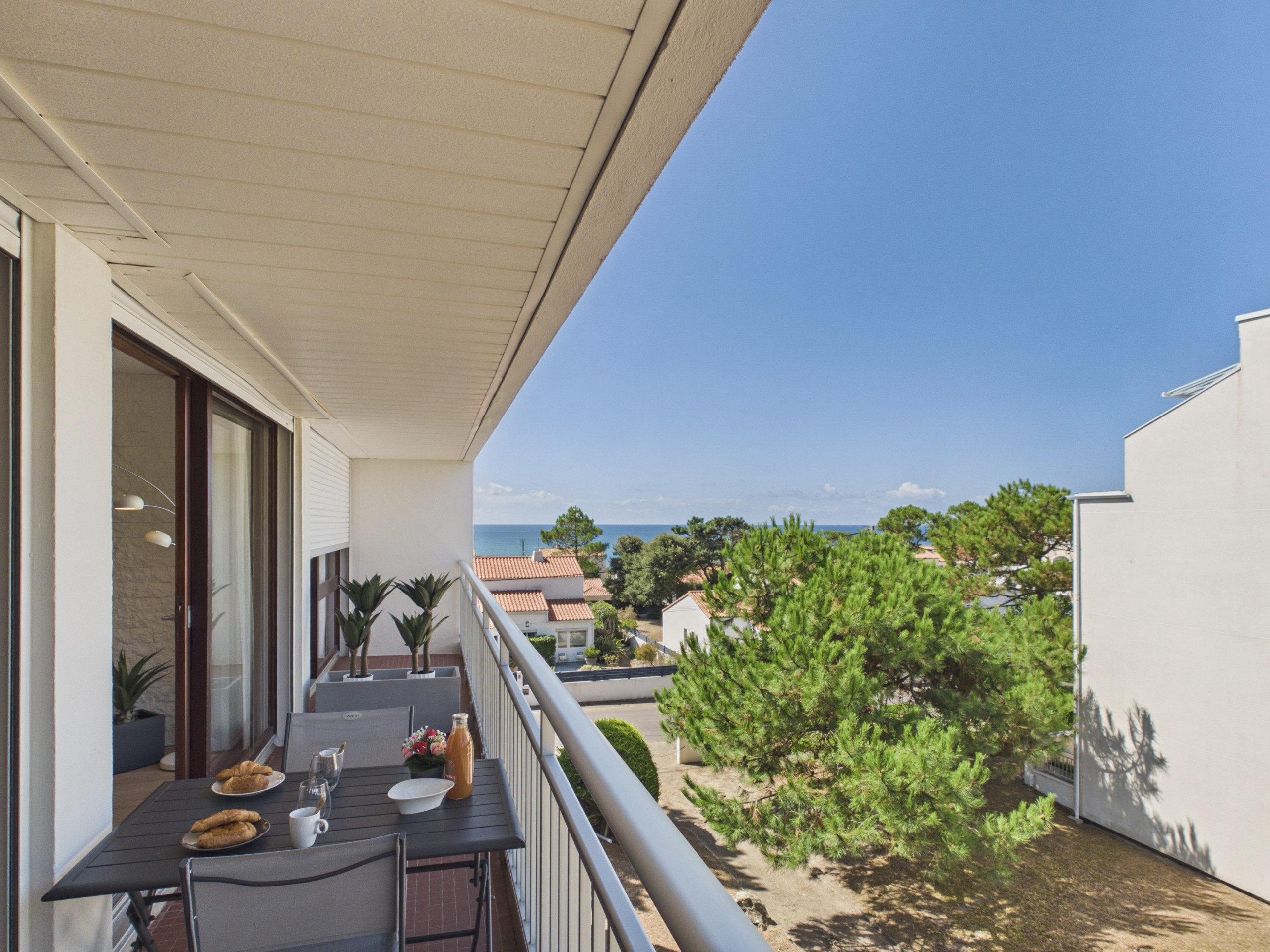  in Les Sables-d´Olonne - Seaside getaway for 2 with balcony