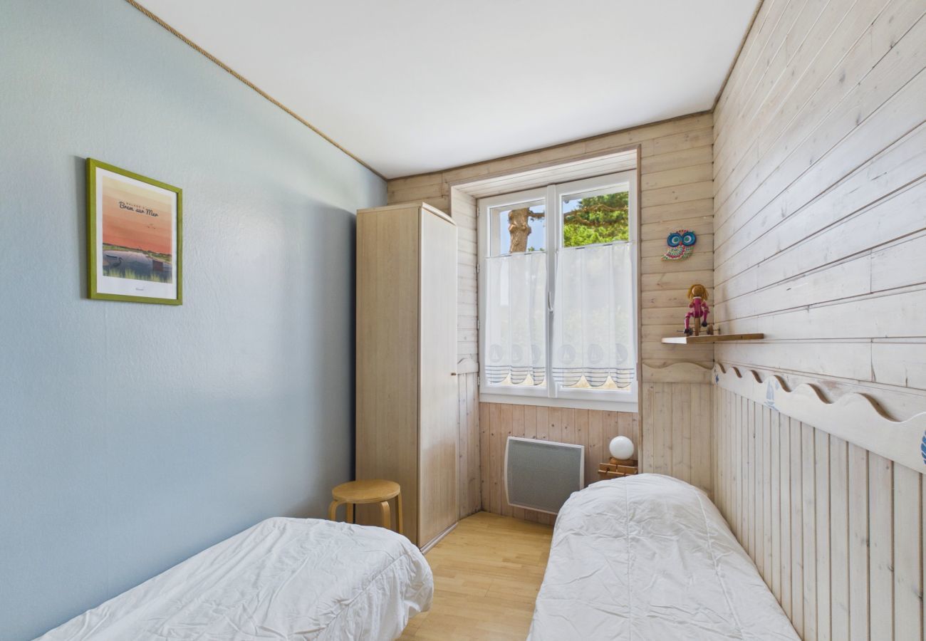 House in Bretignolles-sur-Mer - House for 6 - garden and terrace - 300m beach