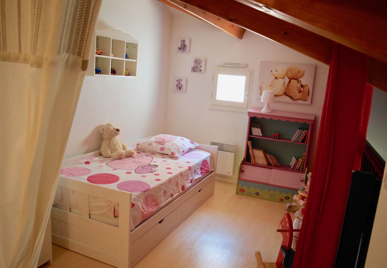 House in Saint-Hilaire-de-Riez - House for 5, close to the beach, shared pool