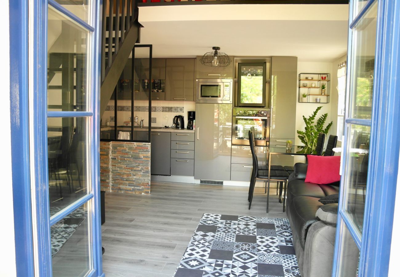 House in Saint-Hilaire-de-Riez - House for 5, close to the beach, shared pool