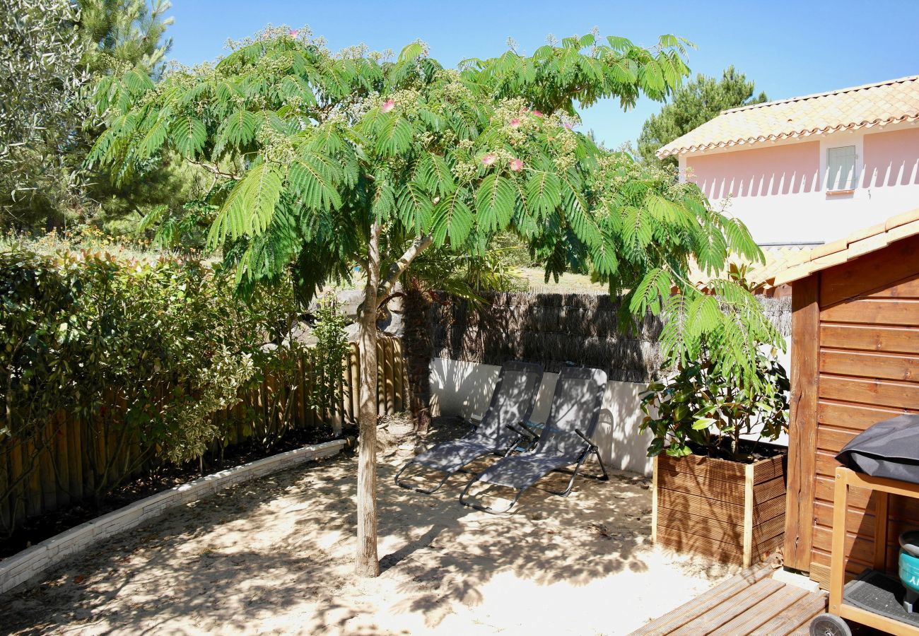 House in Saint-Hilaire-de-Riez - House for 5, close to the beach, shared pool