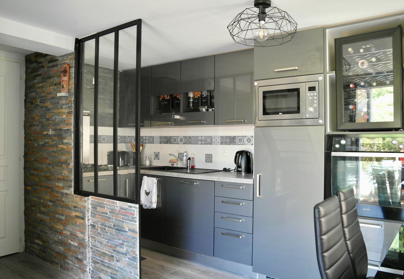 House in Saint-Hilaire-de-Riez - House for 5, close to the beach, shared pool