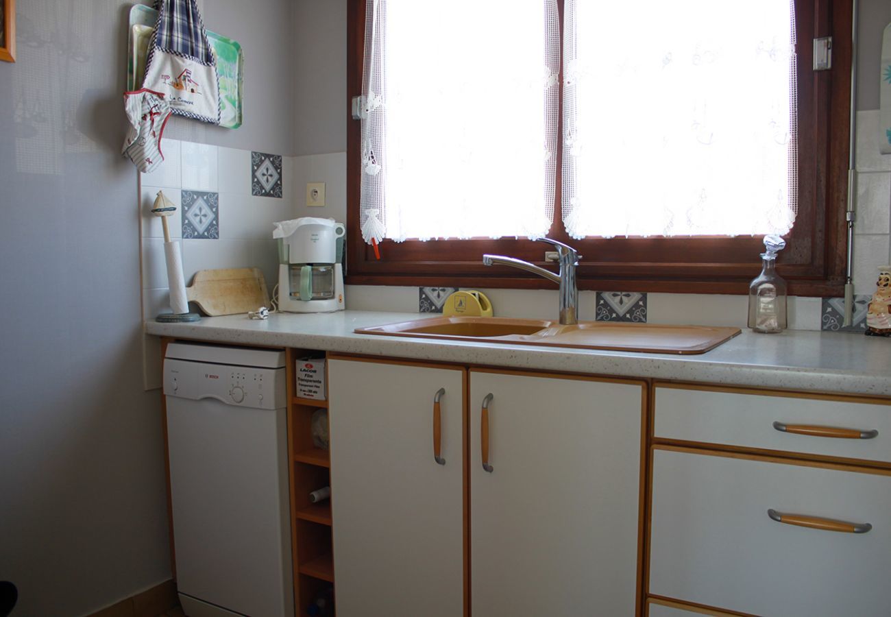House in Saint-Gilles-Croix-de-Vie - 650m from the beach - house for 4 people