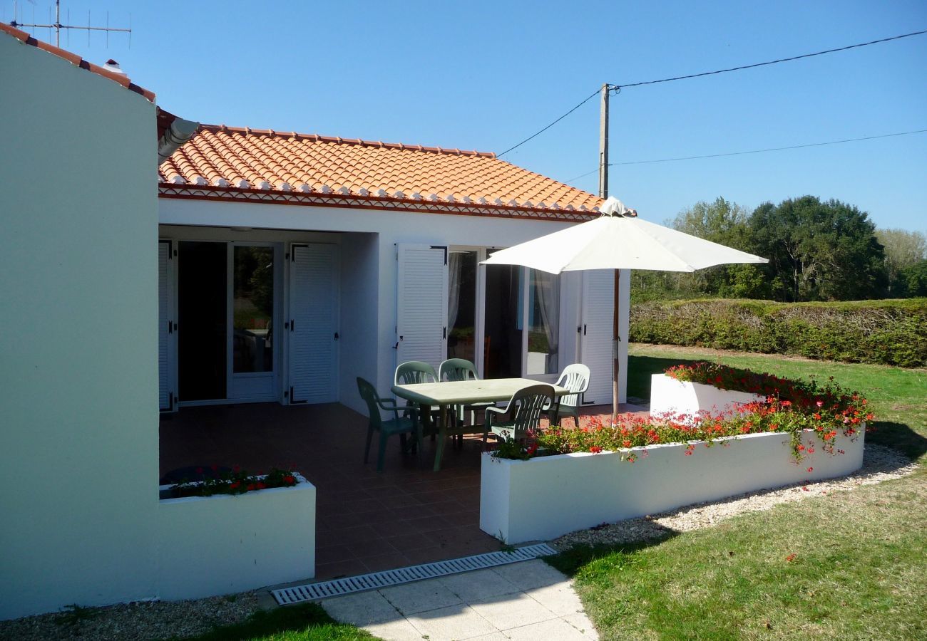 Terraced House in Commequiers - Country break for 6 with swimming pool