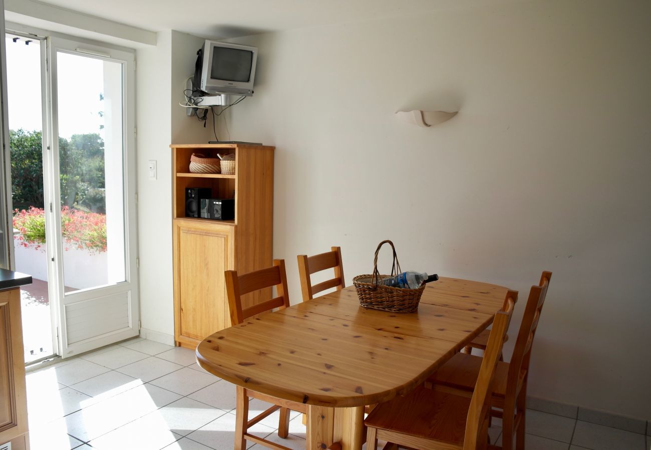 Terraced House in Commequiers - Country house for 6 with swimming pool 