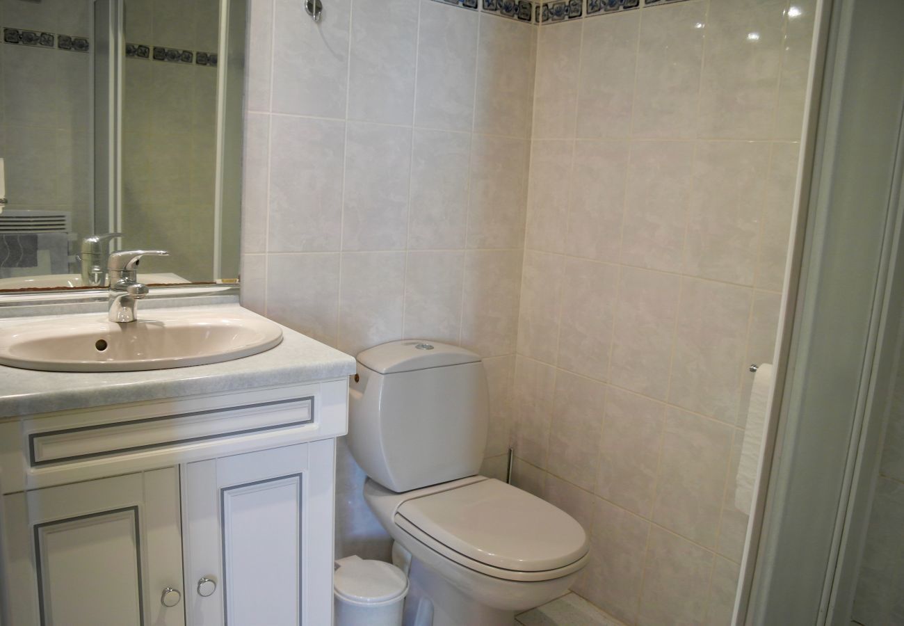 Terraced House in Commequiers - Country house for 6 with swimming pool 