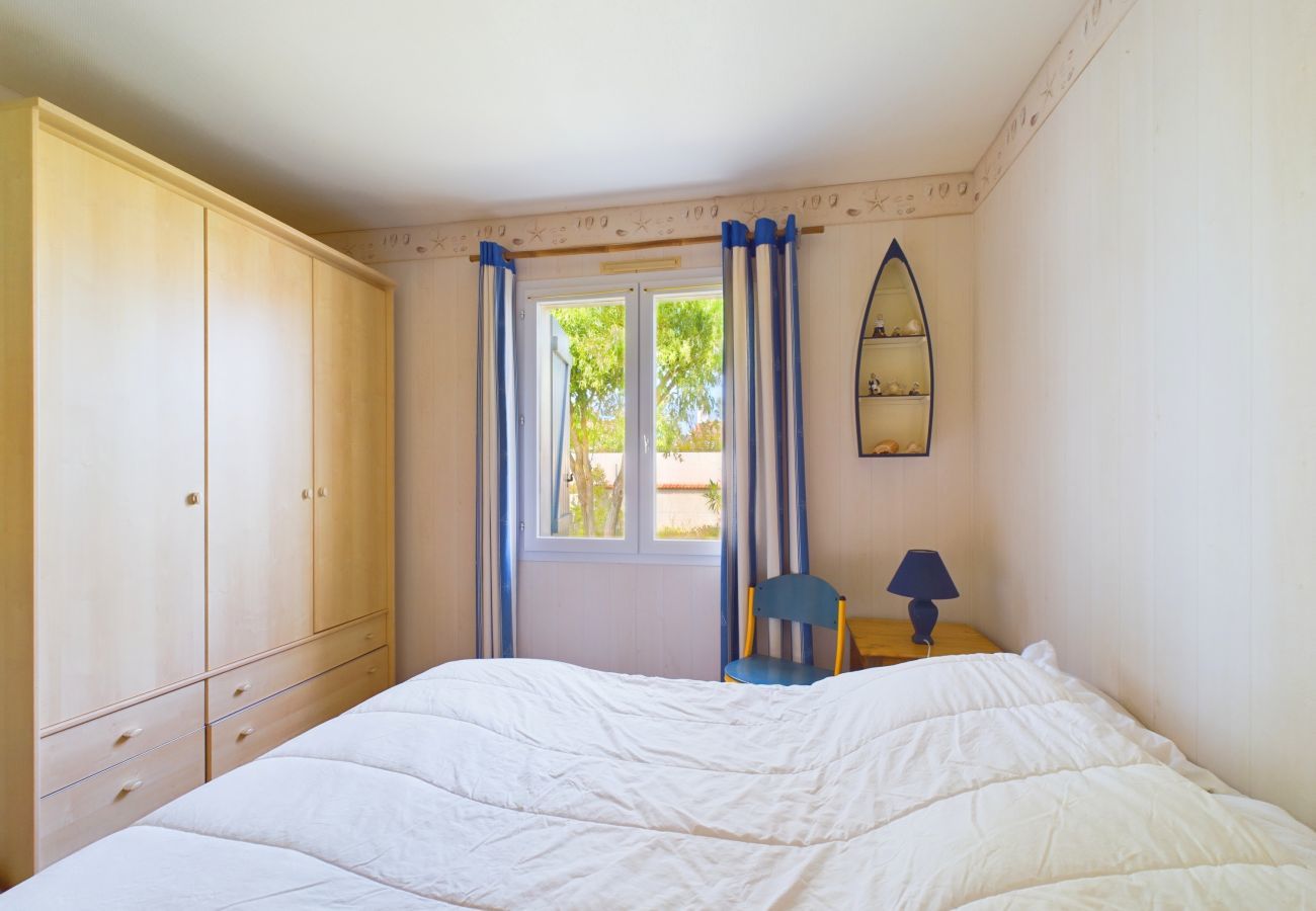 House in Le Fenouiller - House with garden - Between beach and river