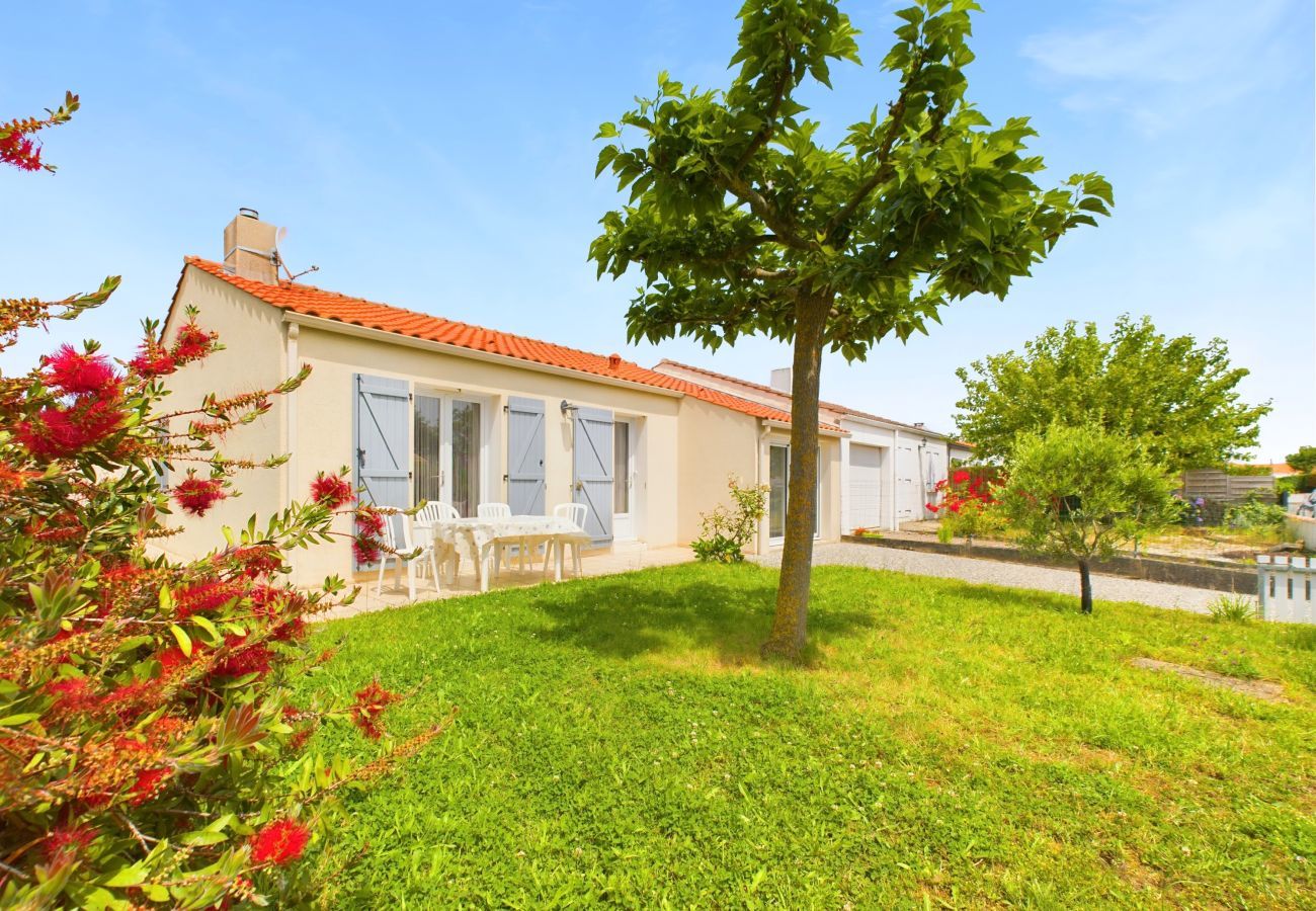 House in Le Fenouiller - House with garden - Between beach and river