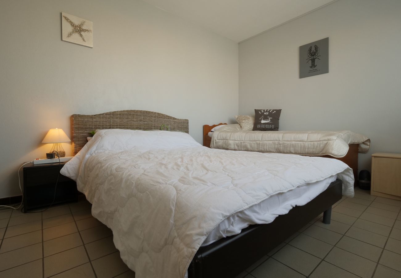 House in Saint-Gilles-Croix-de-Vie - A large holiday home for 10 close to the sea