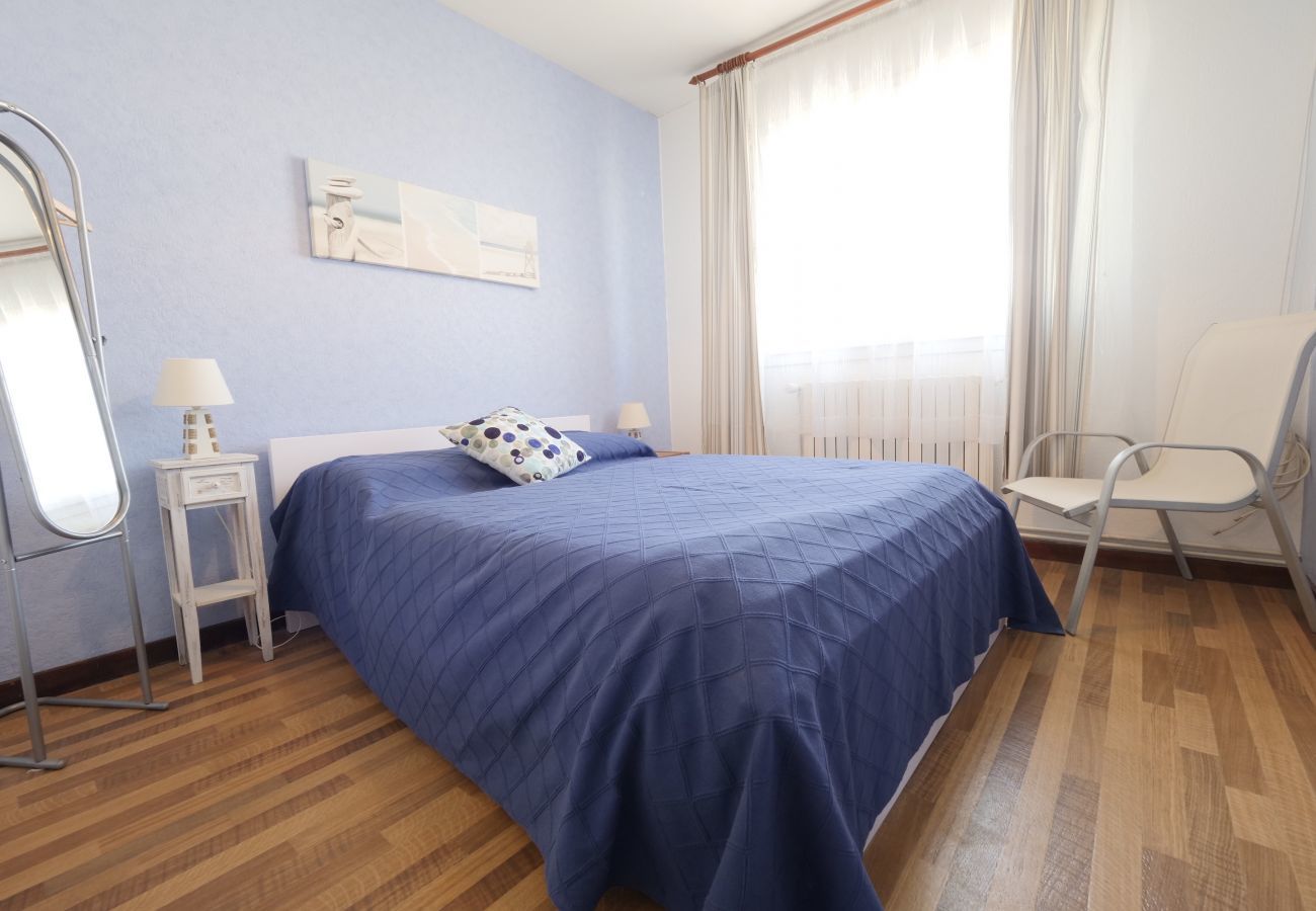 House in Saint-Gilles-Croix-de-Vie - A large holiday home for 10 close to the sea