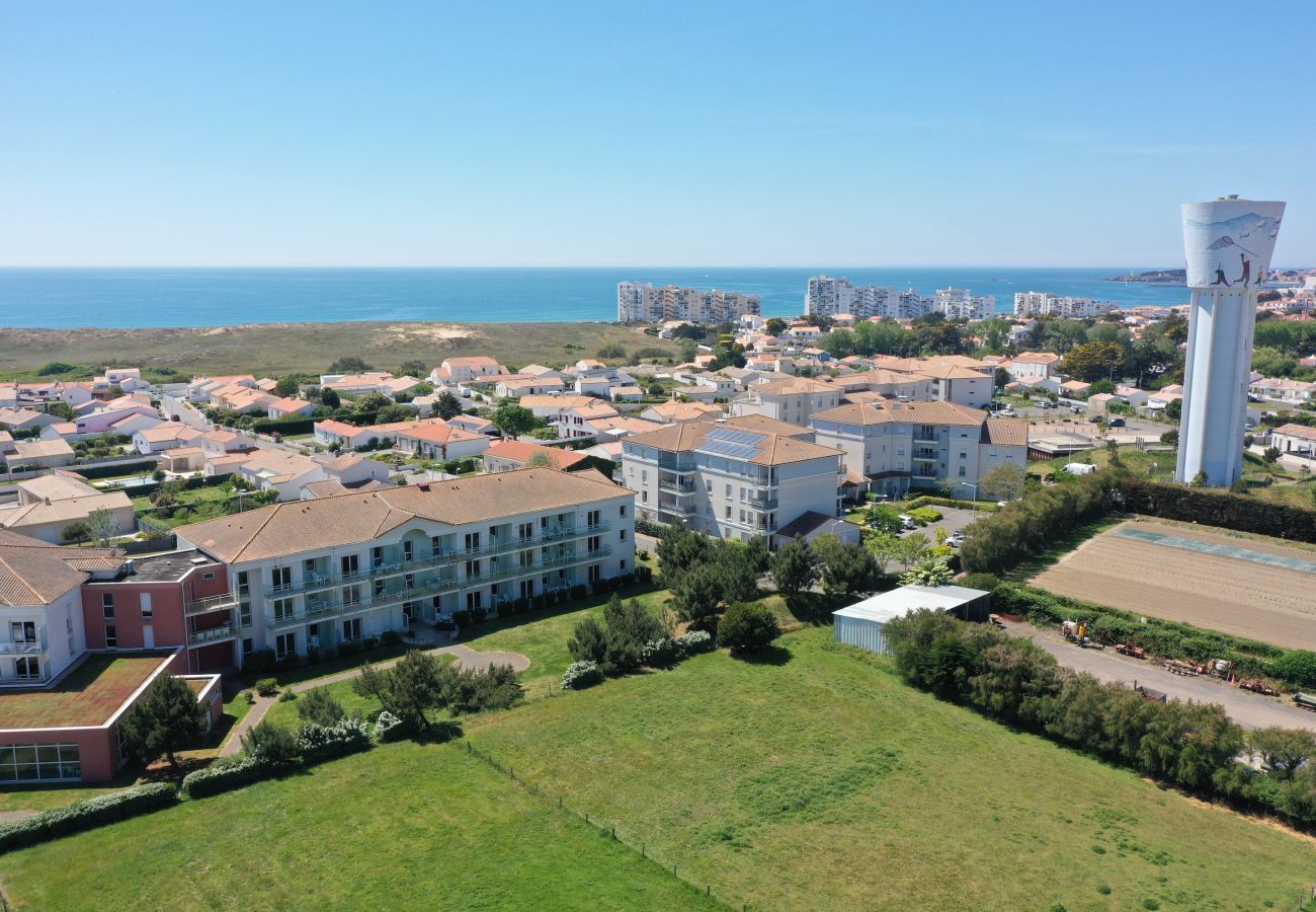 House in Saint-Gilles-Croix-de-Vie - A large holiday home for 10 close to the sea