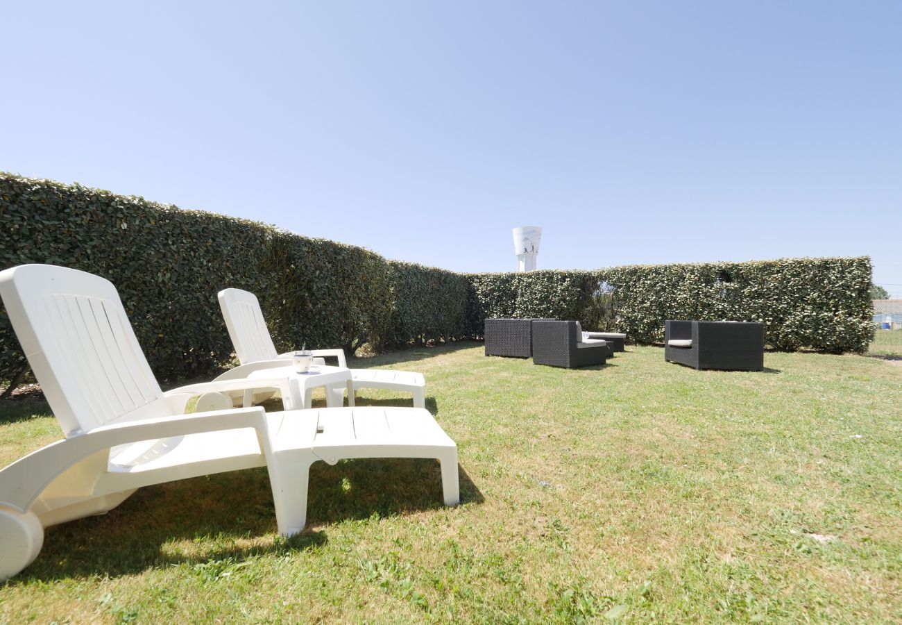 House in Saint-Gilles-Croix-de-Vie - A large holiday home for 10 close to the sea