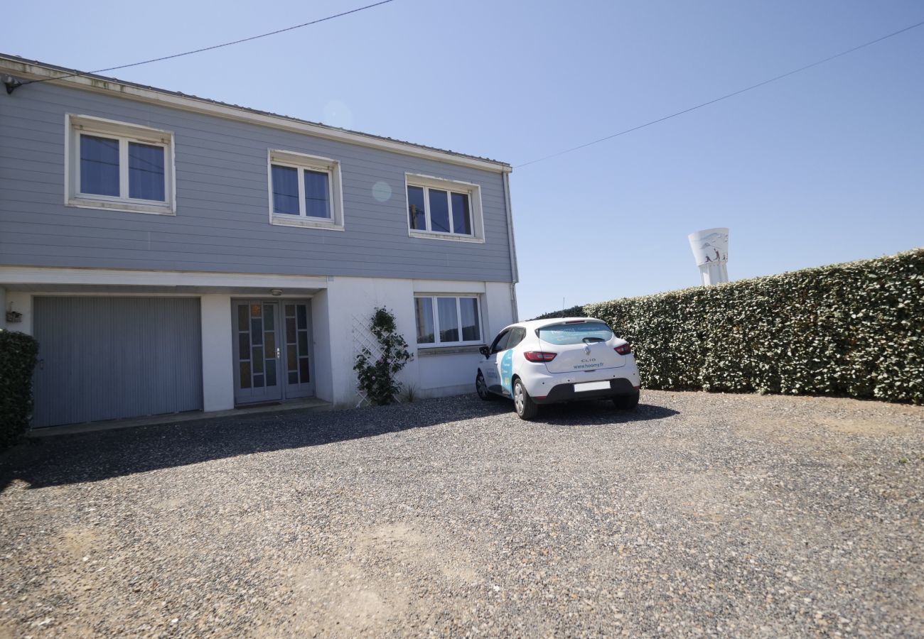 House in Saint-Gilles-Croix-de-Vie - A large holiday home for 10 close to the sea