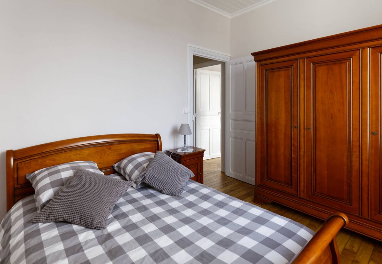 House in Beauvoir-sur-Mer - In the heart of the city, pretty house for 6 with garden