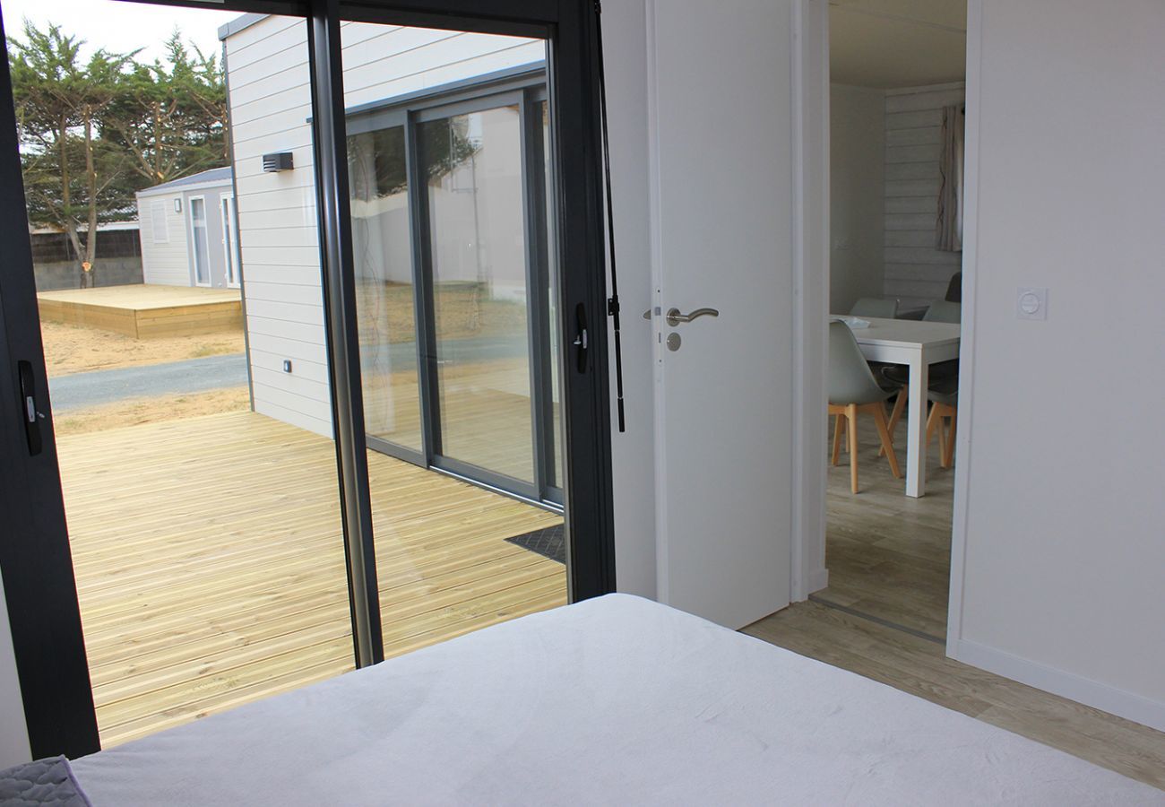 Chalet in Saint-Hilaire-de-Riez - Chalet for 6, estate with swimming pool